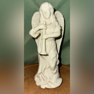 Ceramic‎ Angel Playing Horn 8 1/4” Figurine